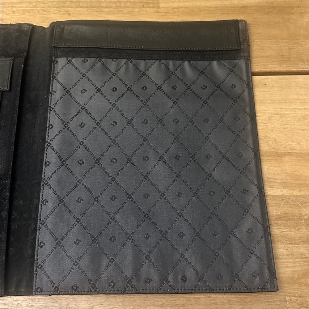 Samsonite Soft Leather Padfolio - image 7